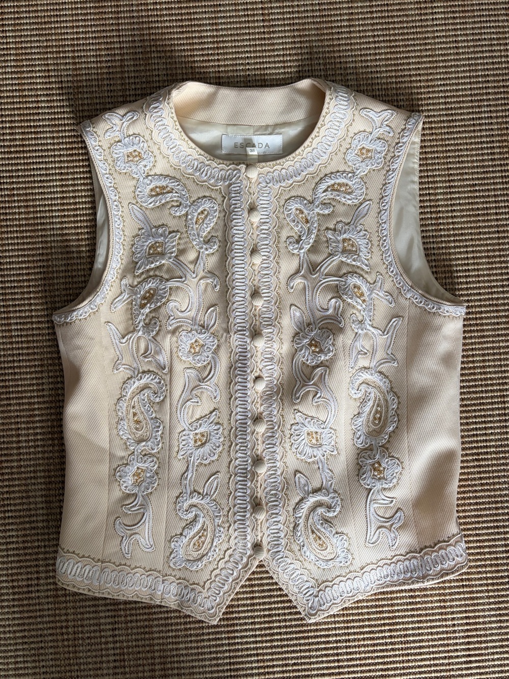 Vintage Escada Embroidered Button Front Sleeveless Vest Top Cream White